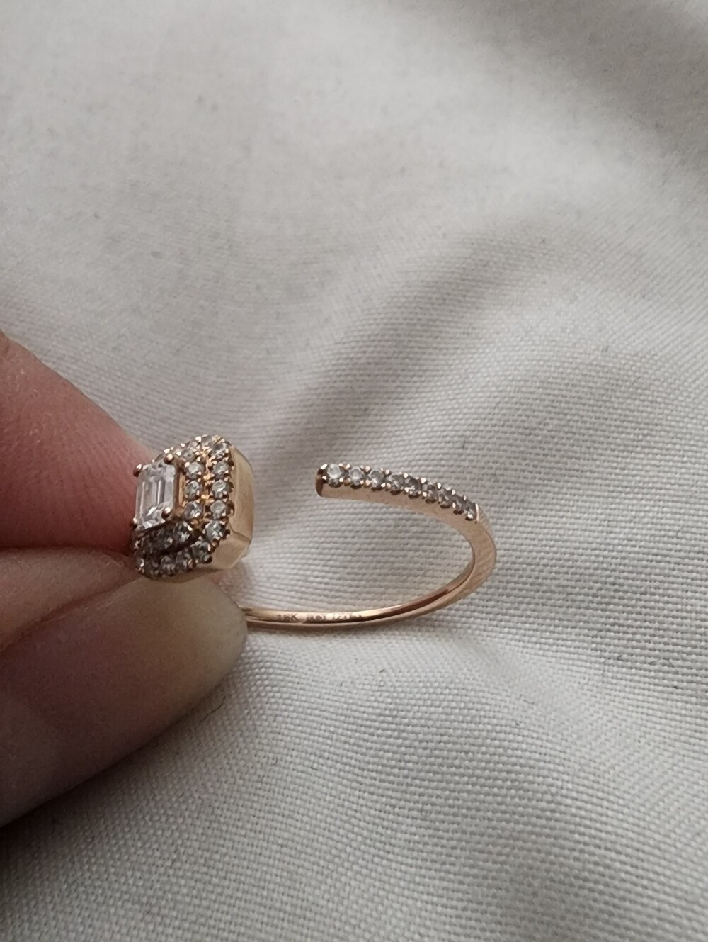 Bony Levy Diamond Ring - Picture 9 of 11